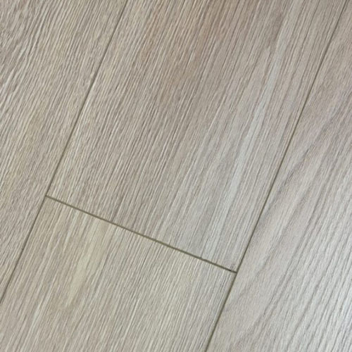 Laminate flooring in Clark Range colorway